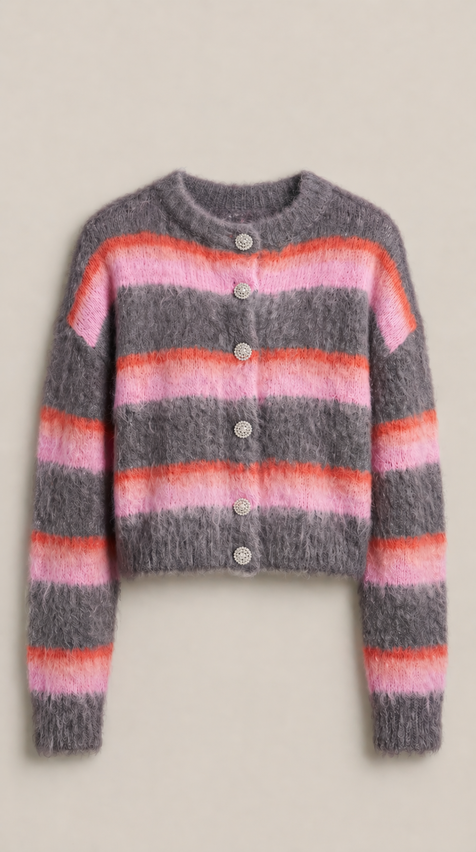 Cardigan Cropped Nuvola — PRE-ORDER – lifestyle look, styled by Philip Zepter