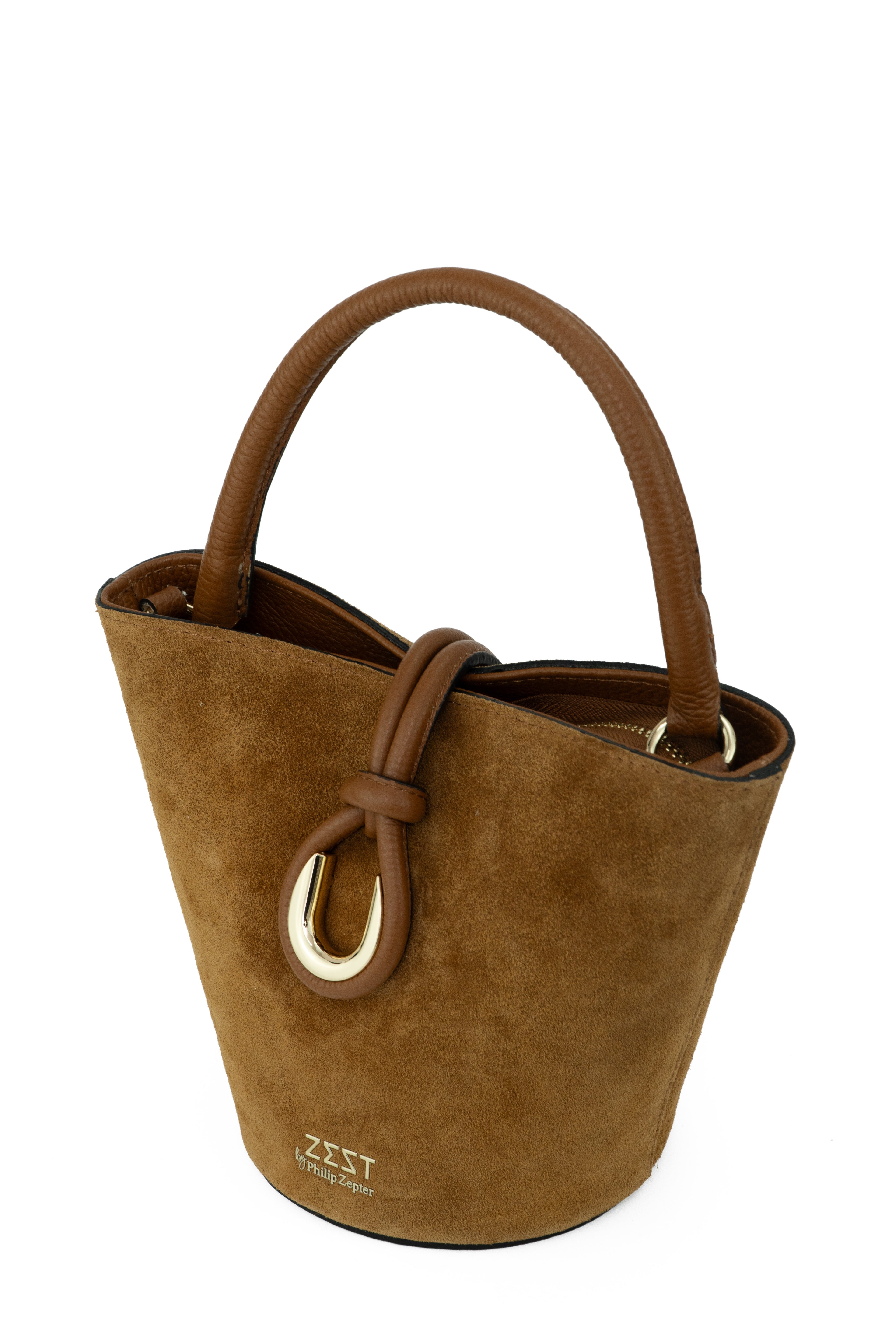 Borsa Bucket in Camoscio - ZS-2541 – lifestyle view – ZEST by Philip Zepter