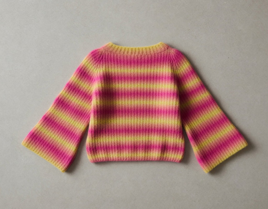 Maglia Oversize Riga Dégradé Merino Extrafine – lifestyle look, styled by Philip Zepter