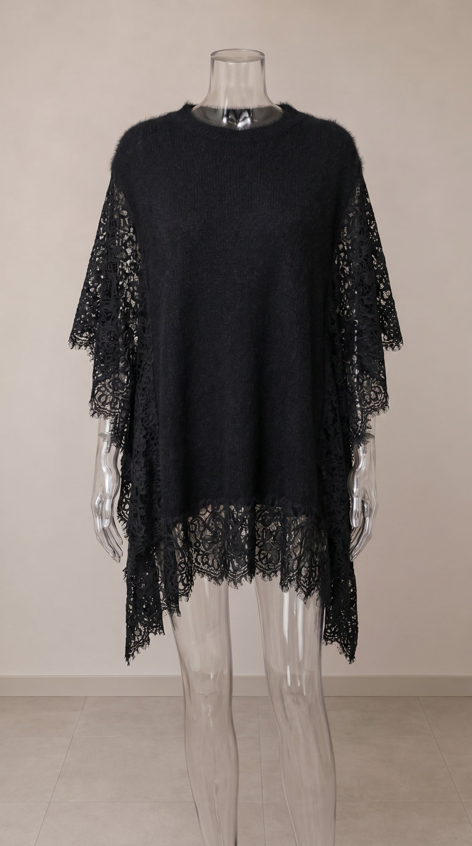Maxi Gilet Baby Alpaca Superfine con Pizzo — PRE-ORDER – styled detail view – Philip Zepter